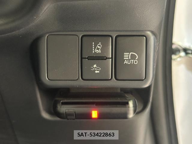 Toyota AQUA 2021-07 8651217-2