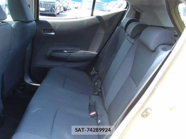 Toyota AQUA 2023-06 8651230-11