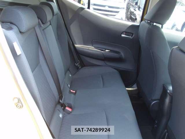 Toyota AQUA 2023-06 8651230-6