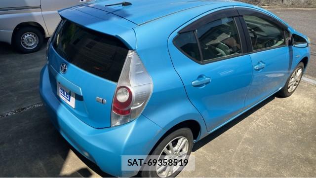 Toyota AQUA 2012-05 8651284-12