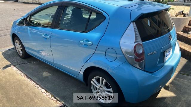 Toyota AQUA 2012-05 8651284-13
