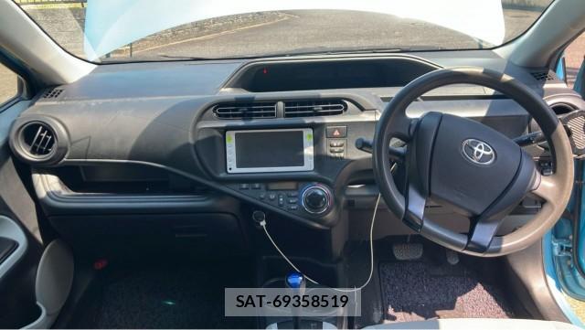 Toyota AQUA 2012-05 8651284-2