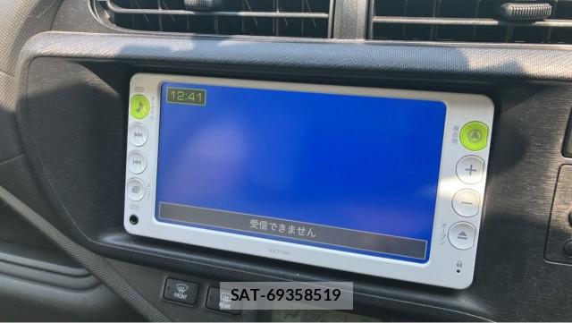 Toyota AQUA 2012-05 8651284-4
