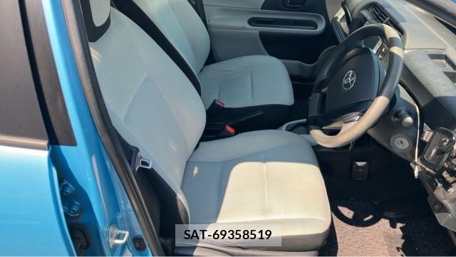 Toyota AQUA 2012-05 8651284-5