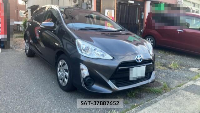 Toyota AQUA 2015-06 8651345-11