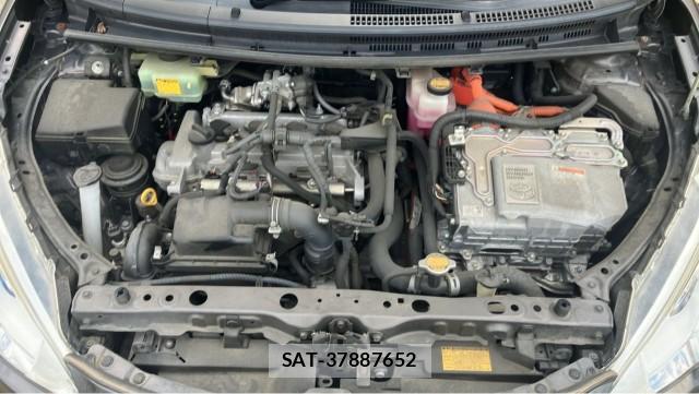 Toyota AQUA 2015-06 8651345-7