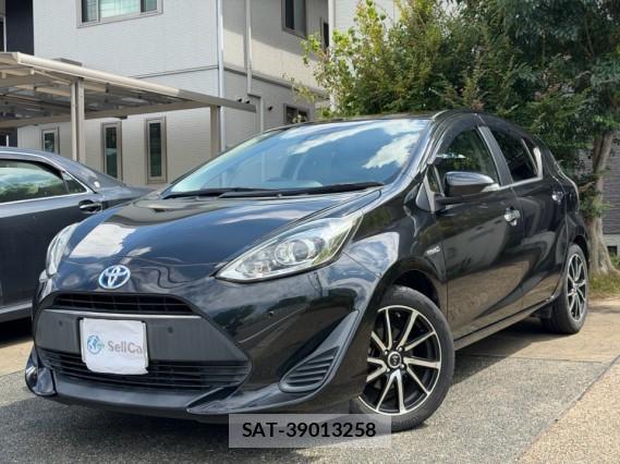 Toyota AQUA 2019-05 8651347-0