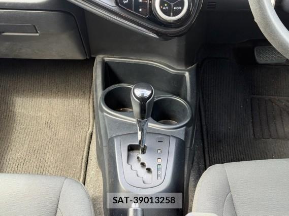 Toyota AQUA 2019-05 8651347-14