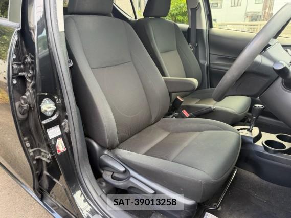 Toyota AQUA 2019-05 8651347-5
