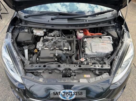 Toyota AQUA 2019-05 8651347-7