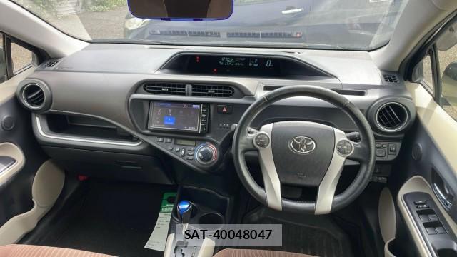 Toyota AQUA 2014-10 8651405-2