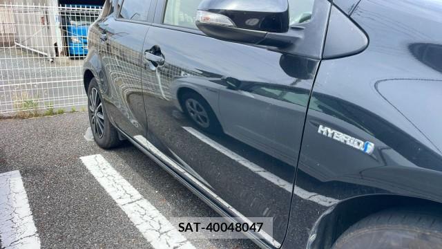 Toyota AQUA 2014-10 8651405-3