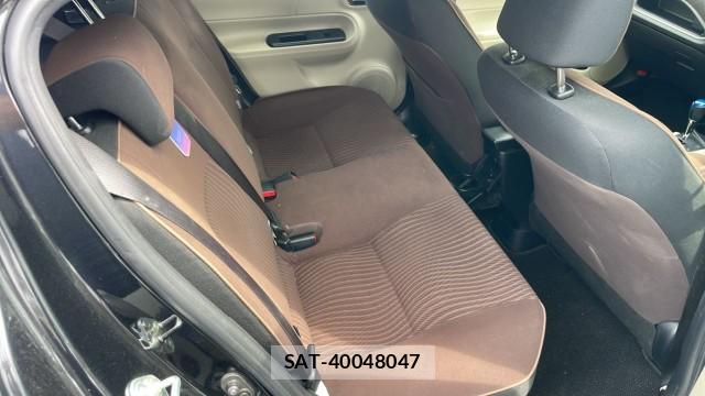 Toyota AQUA 2014-10 8651405-6