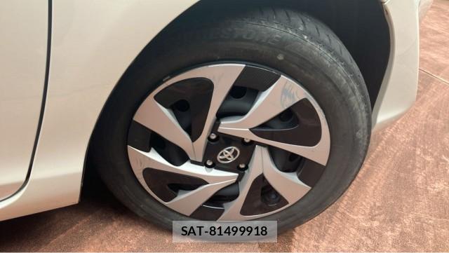 Toyota AQUA 2019-08 8651458-8