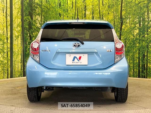 Toyota AQUA 2014-10 8651517-14