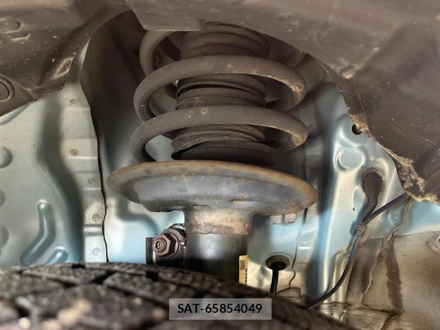 Toyota AQUA 2014-10 8651517-19