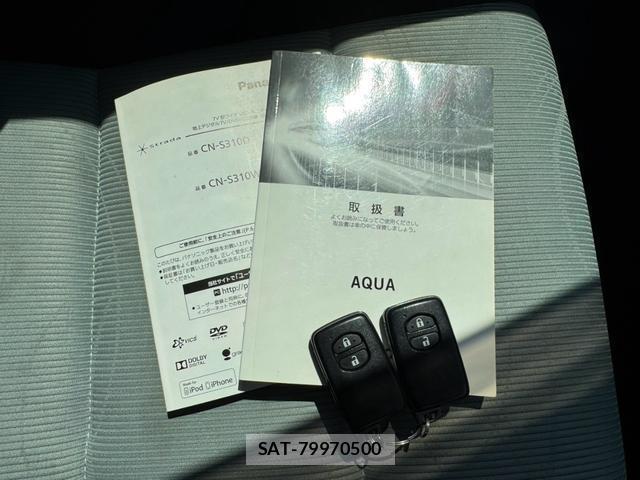Toyota AQUA 2013-08 8651677-11