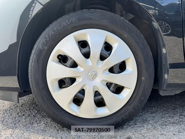 Toyota AQUA 2013-08 8651677-18