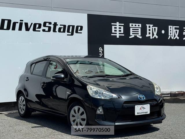 Toyota AQUA 2013-08 8651677-2