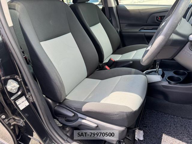 Toyota AQUA 2013-08 8651677-6