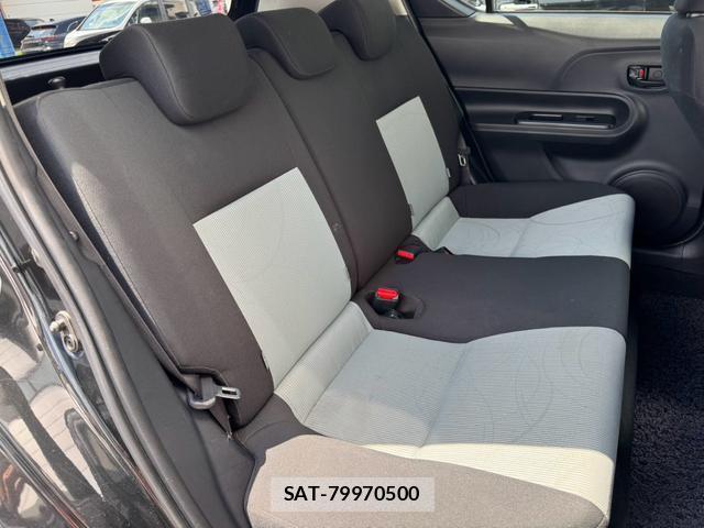 Toyota AQUA 2013-08 8651677-7