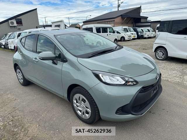 Toyota AQUA 2022-07 8651783-12