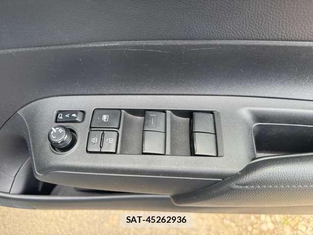 Toyota AQUA 2022-07 8651783-15