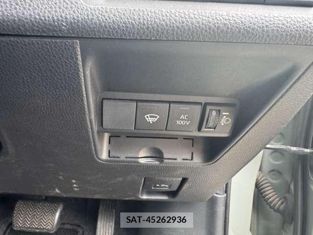 Toyota AQUA 2022-07 8651783-17
