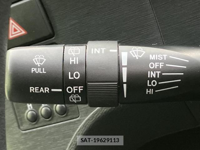 Toyota AQUA 2012-02 8651792-15