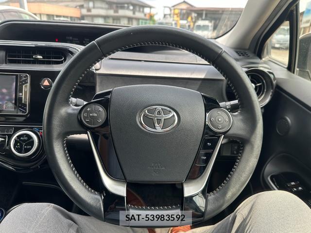 Toyota AQUA 2017-10 8651839-2