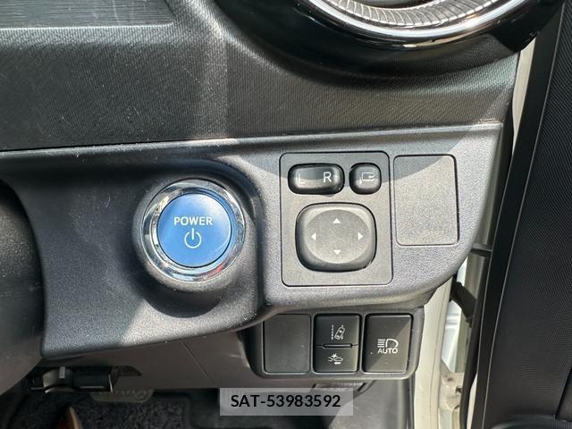 Toyota AQUA 2017-10 8651839-8