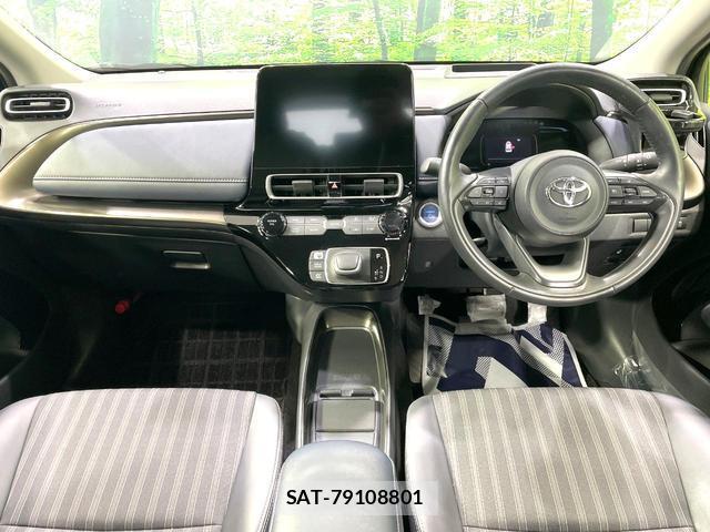 Toyota AQUA 2022-10 8651854-1