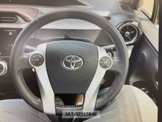 Toyota AQUA 2015-09 8651923-7