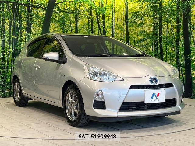 Toyota AQUA 2013-05 8652028-15