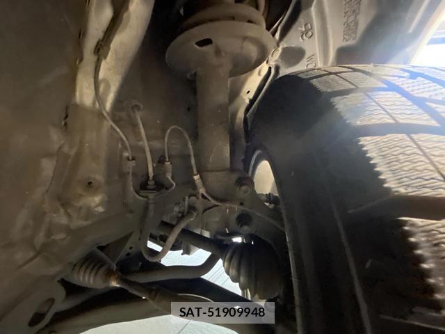 Toyota AQUA 2013-05 8652028-19