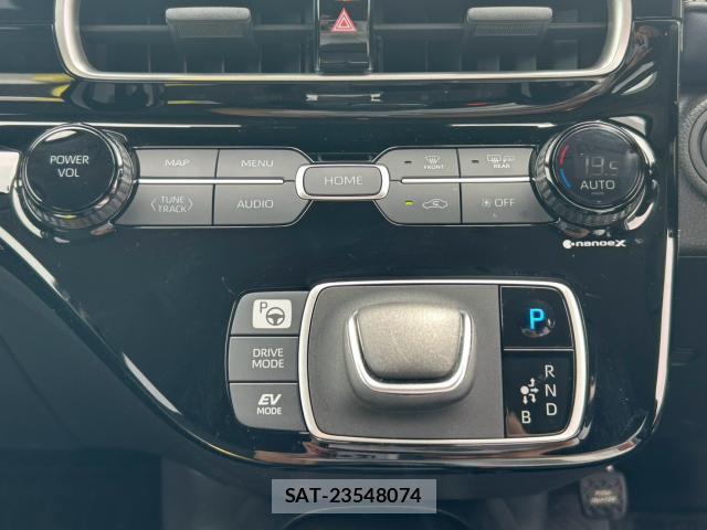 Toyota AQUA 2024-10 8652280-15