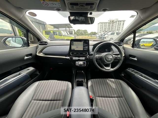 Toyota AQUA 2024-10 8652280-2