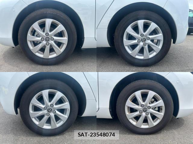 Toyota AQUA 2024-10 8652280-8