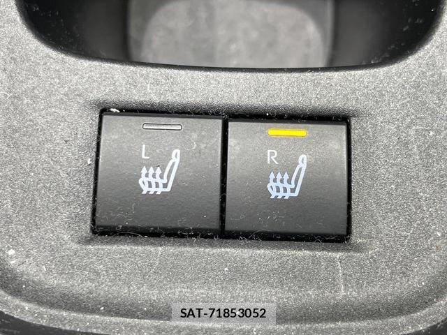 Toyota AQUA 2022-02 8652295-6