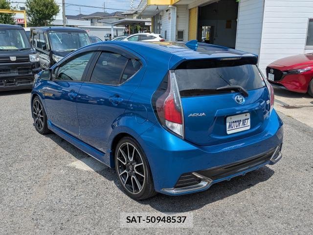 Toyota AQUA 2016-01 8652430-10