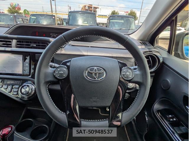 Toyota AQUA 2016-01 8652430-17