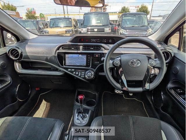 Toyota AQUA 2016-01 8652430-2