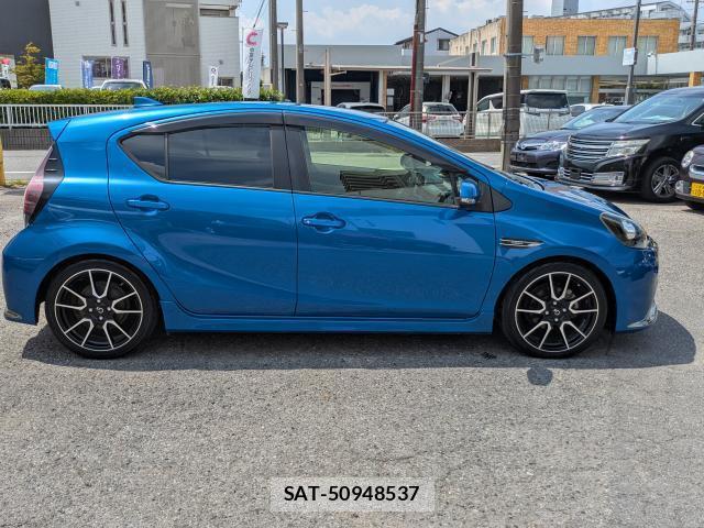 Toyota AQUA 2016-01 8652430-3