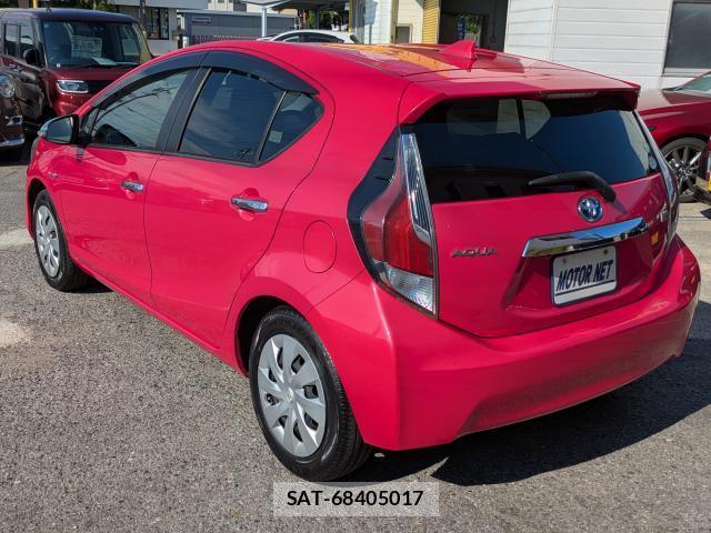 Toyota AQUA 2015-08 8652433-10