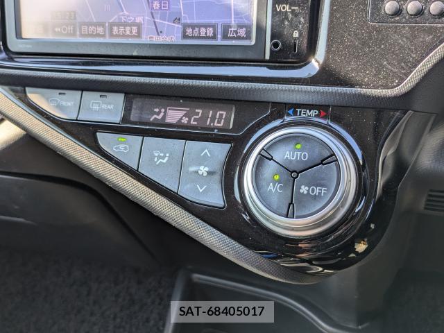Toyota AQUA 2015-08 8652433-19