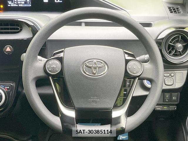 Toyota AQUA 2018-06 8652475-10