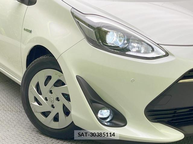 Toyota AQUA 2018-06 8652475-11