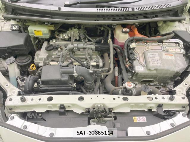 Toyota AQUA 2018-06 8652475-17