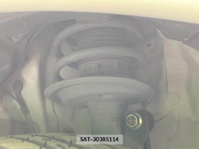 Toyota AQUA 2018-06 8652475-19