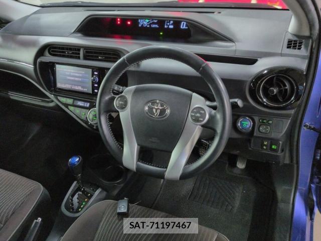 Toyota AQUA 2016-03 8652606-2